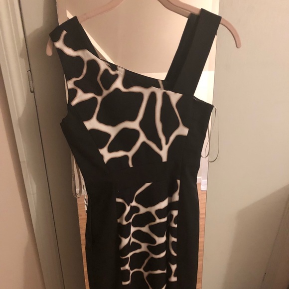 Karen Millen black/white giraffe print dress size2 - Picture 4 of 7